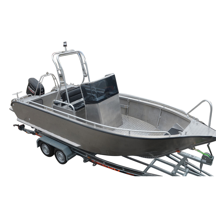 Barco de aluminio en alta mar con pintura silenciosa